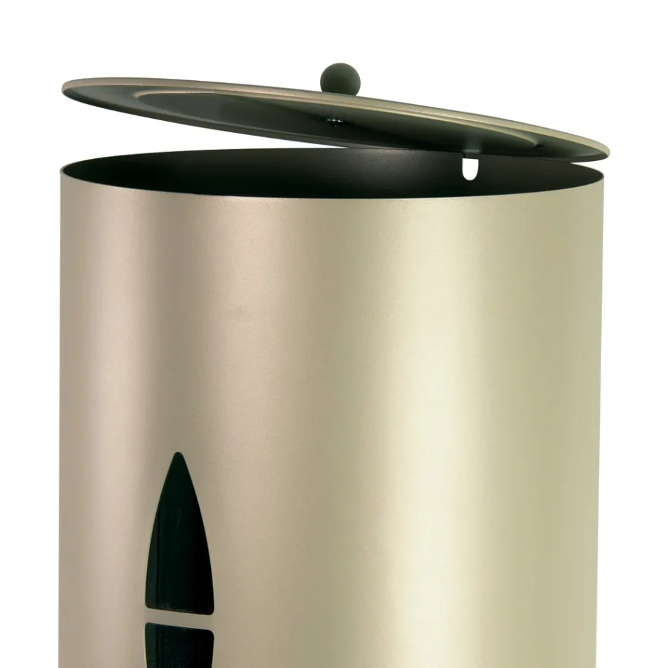 Uchwyt na pellet z pokrywką, miotłą i łopatą Made in Italy - Cacatua Viadurini