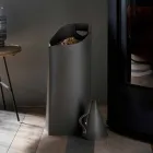 Uchwyt na pellet z wewnętrznym siedziskiem w czarnej skórze o wzorze Sapir Viadurini