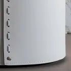 Owalny kosz na bieliznę ze skóry regenerowanej Riky wyprodukowanej we Włoszech Viadurini