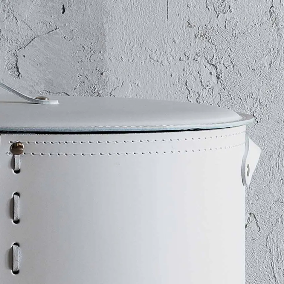 Owalny kosz na bieliznę ze skóry regenerowanej Riky wyprodukowanej we Włoszech Viadurini