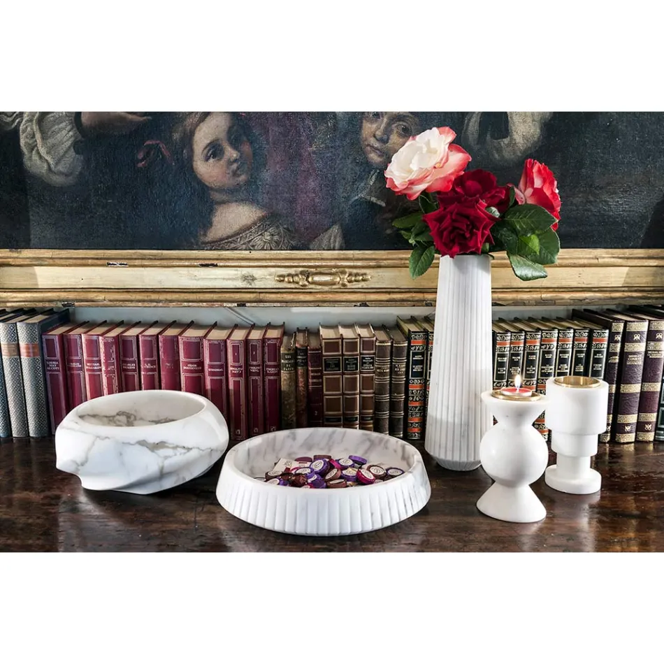 Zaprojektuj świecznik z mosiądzu i białego marmuru z Carrary Made in Italy - Bevis Viadurini