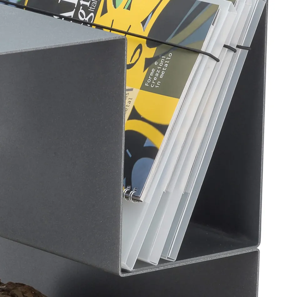 Zaprojektuj uchwyt na kłody do wnętrz z szarej stali Made in Italy - Tramontana Viadurini