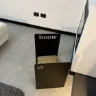 Nowoczesny uchwyt do drewna w czarnej stali Minimalistyczny design z grawerowaniem - Altano Viadurini