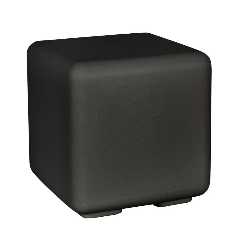 Stolik ogrodowy pufa z kolorowego polietylenu Wyprodukowano we Włoszech - Colores Viadurini