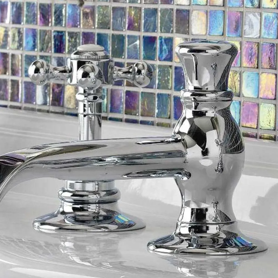 Vintage 3-otworowa bateria umywalkowa z mosiądzu w stylu vintage, wyprodukowana we Włoszech - Elisea Viadurini