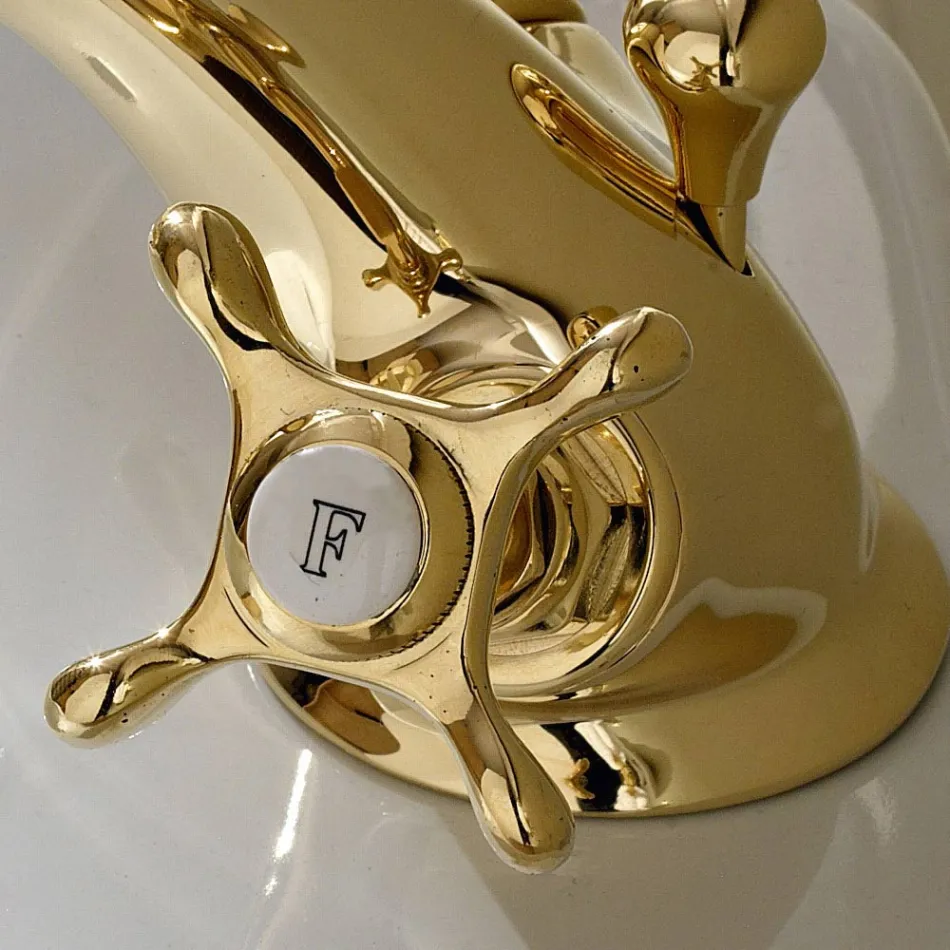 Bateria bidetowa z pojedynczym otworem, mosiądz, z klasycznymi uchwytami motylkowymi – Fioretta Viadurini