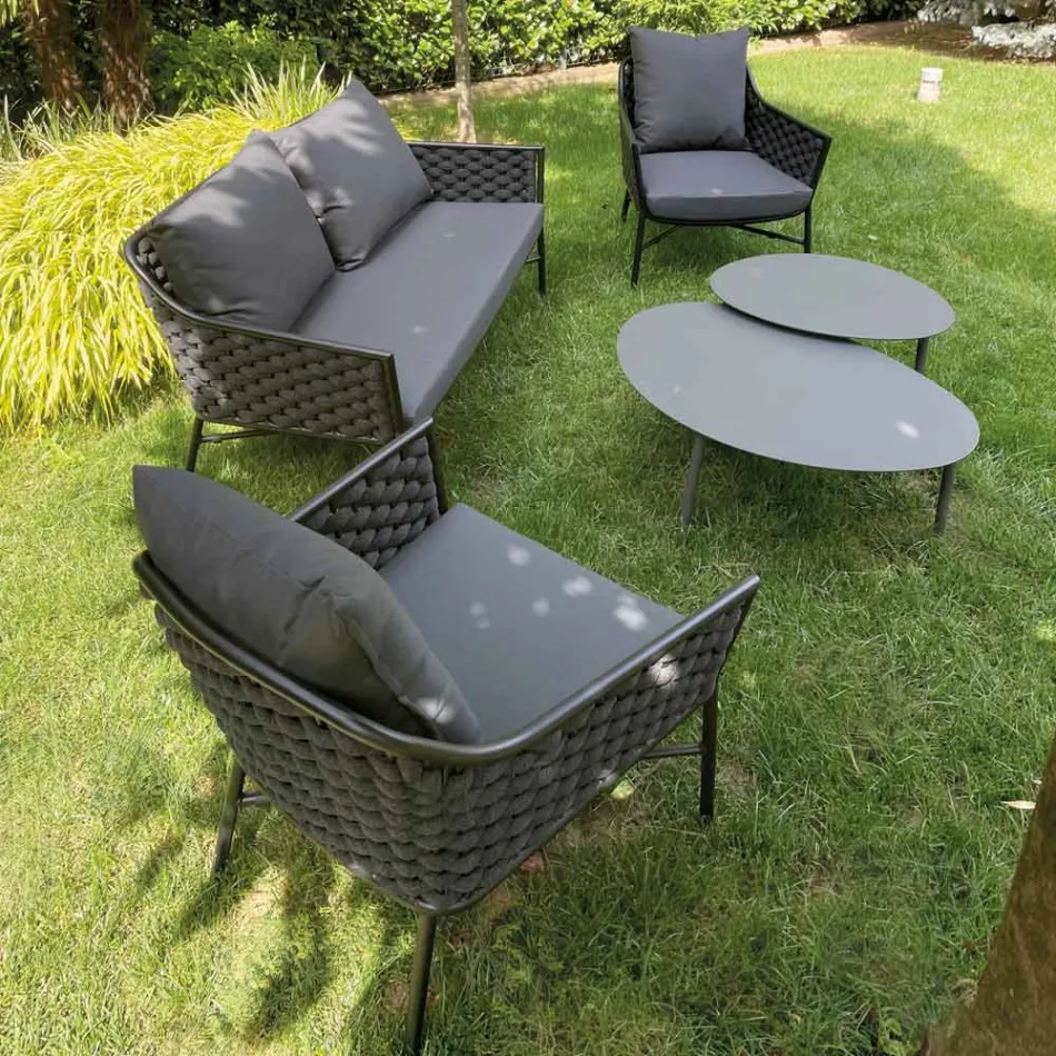 Salon składający się z sofy, foteli i 2 aluminiowych stolików kawowych - Yuma Viadurini