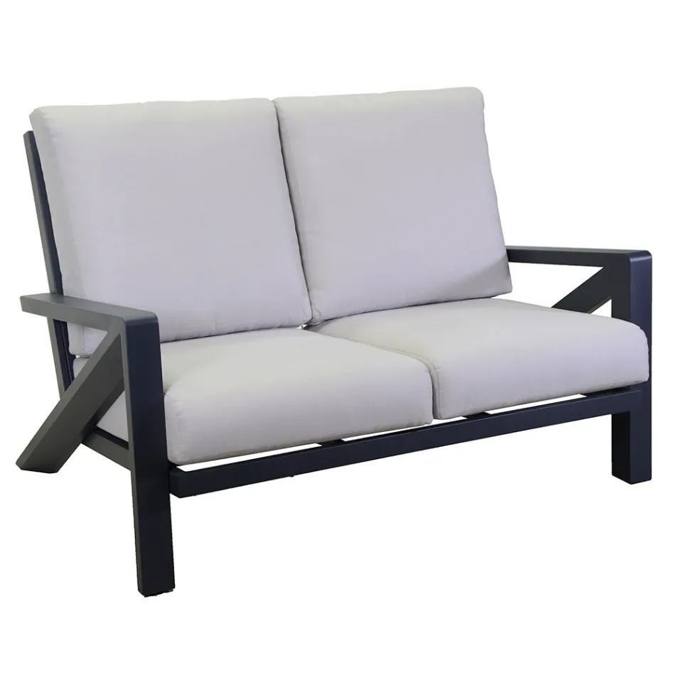 Salon składający się z sofy, stolika kawowego i foteli z podnóżkiem - Tablica ogłoszeń Viadurini