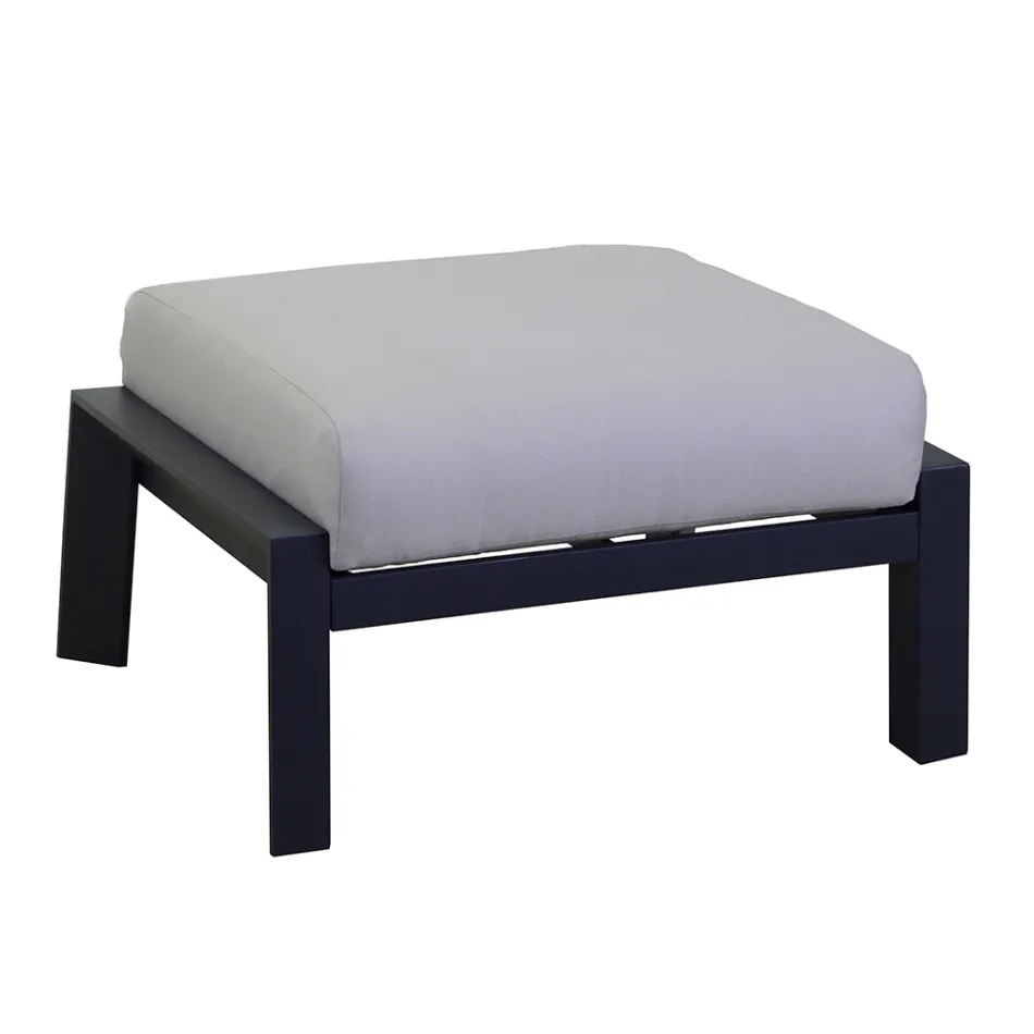 Salon składający się z sofy, stolika kawowego i foteli z podnóżkiem - Tablica ogłoszeń Viadurini