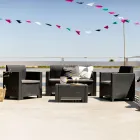 Pokój dzienny z 1 sofą, 2 fotelami i 1 stolikiem kawowym z poduszkami na siedzenia - Maszyna Viadurini