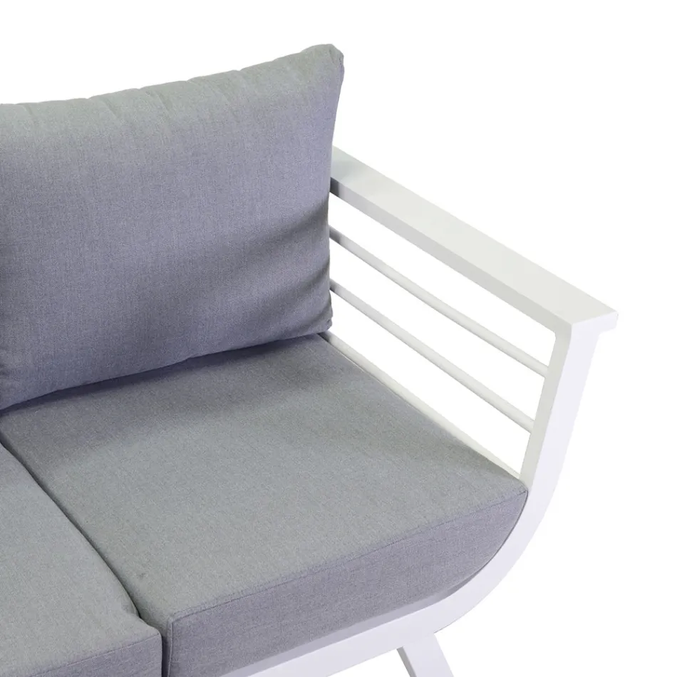 Salon zewnętrzny składający się z 1 sofy 3-osobowej, 2 foteli i 1 stolika kawowego - Righello Viadurini