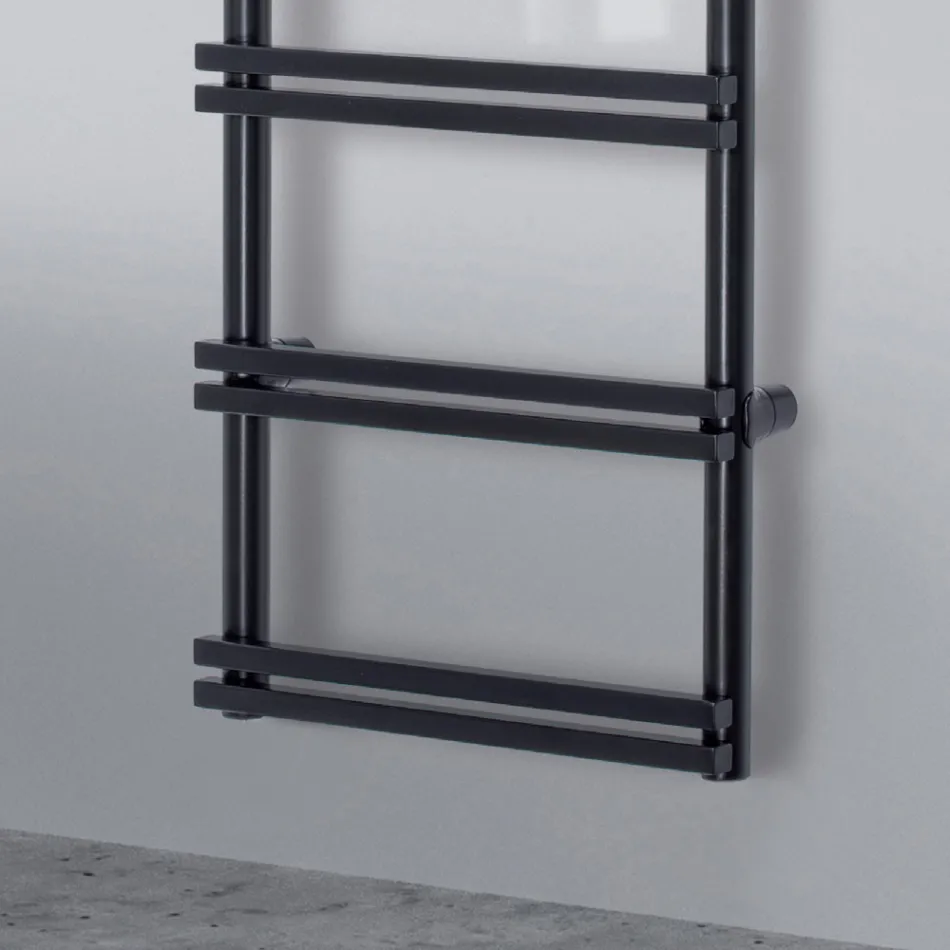 Elektryczny podgrzewacz do ręczników z kolektorami pionowymi Made in Italy - Imbir Viadurini