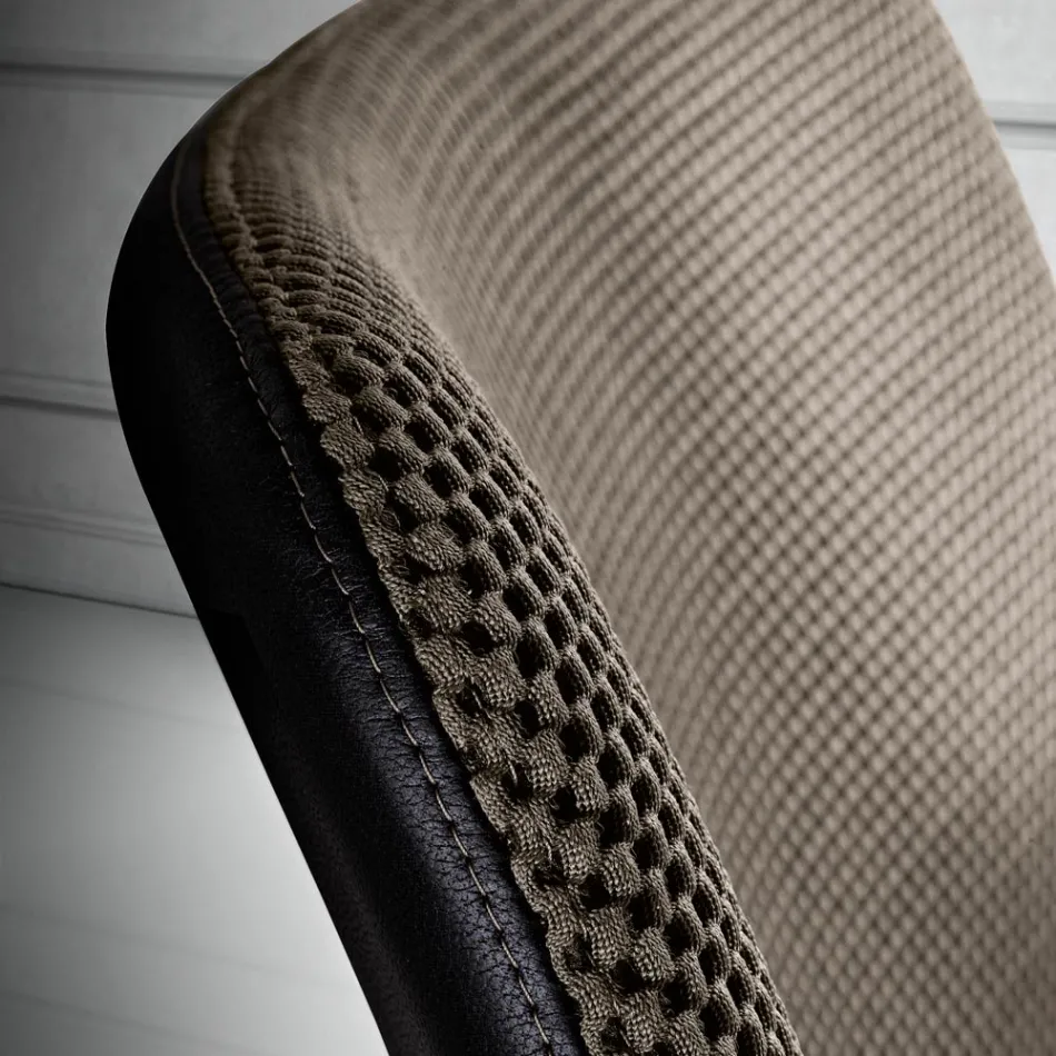 Krzesło z podnóżkiem z tkaniny Vulcano i metalowymi nogami Made in Italy - Amane Viadurini