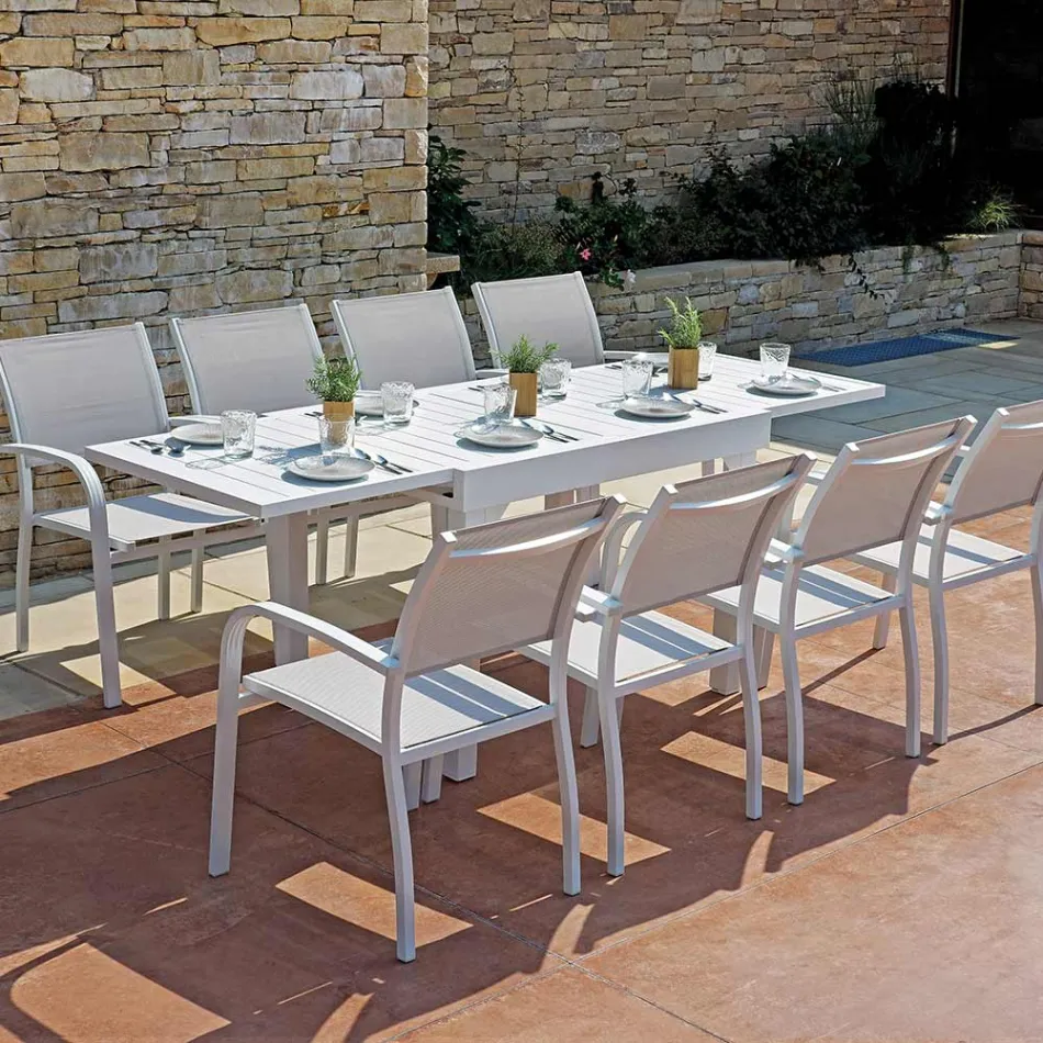 Krzesło ogrodowe z możliwością układania w stos z aluminium z designerskimi podłokietnikami - Gontran Viadurini