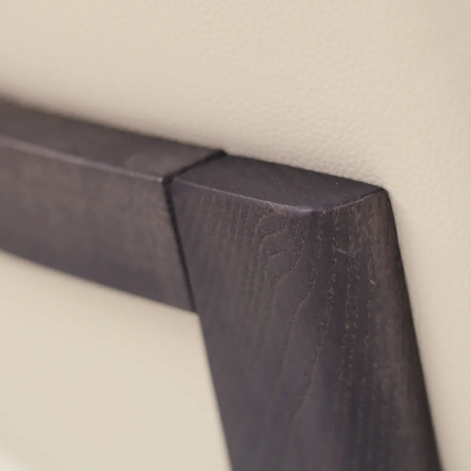 Krzesło do salonu ze skóry w kolorze lodu Wyprodukowano we Włoszech - Betsy Viadurini