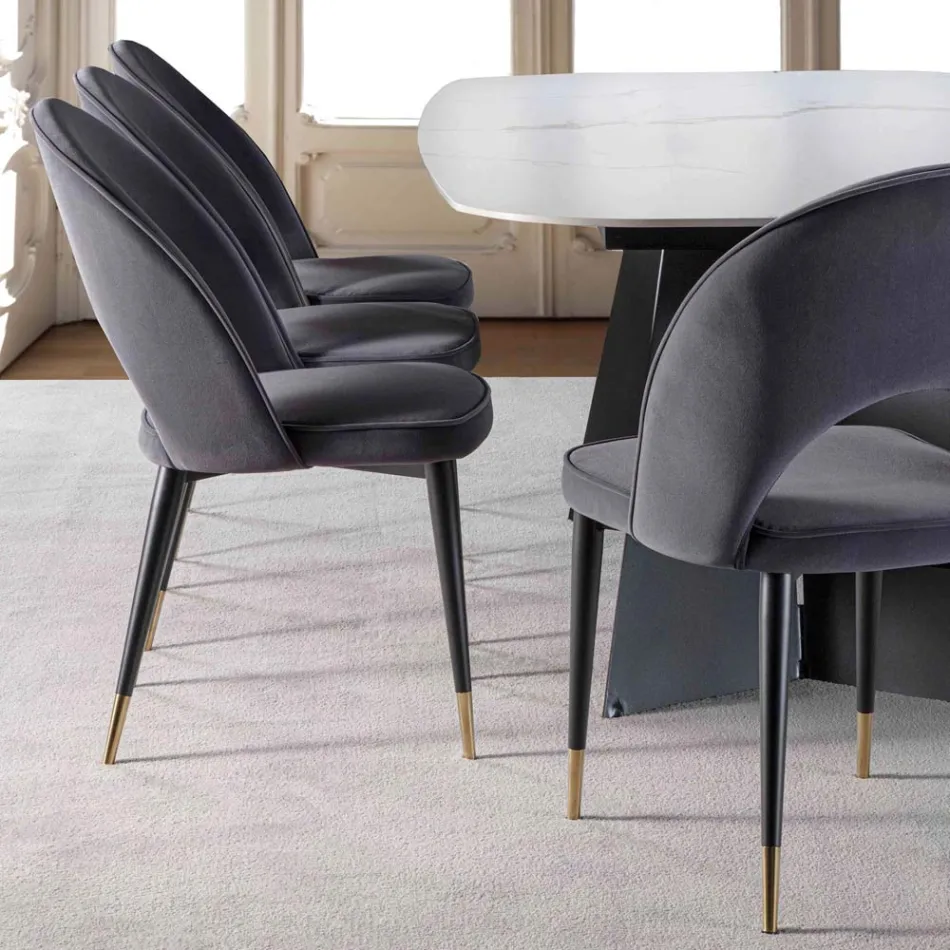 Aksamitne krzesło z czarnymi metalowymi i satynowymi mosiężnymi nogami, 4 sztuki - Sibea Viadurini