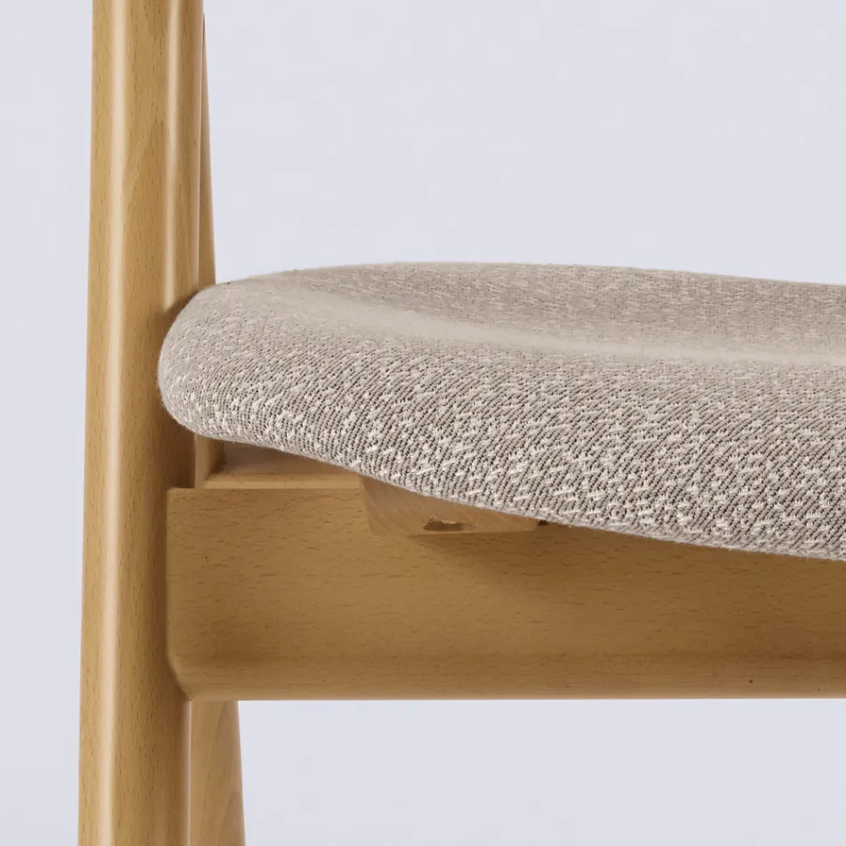 Nowoczesne krzesło do salonu z różnych tkanin z drewnianą skorupą - Wolter Viadurini