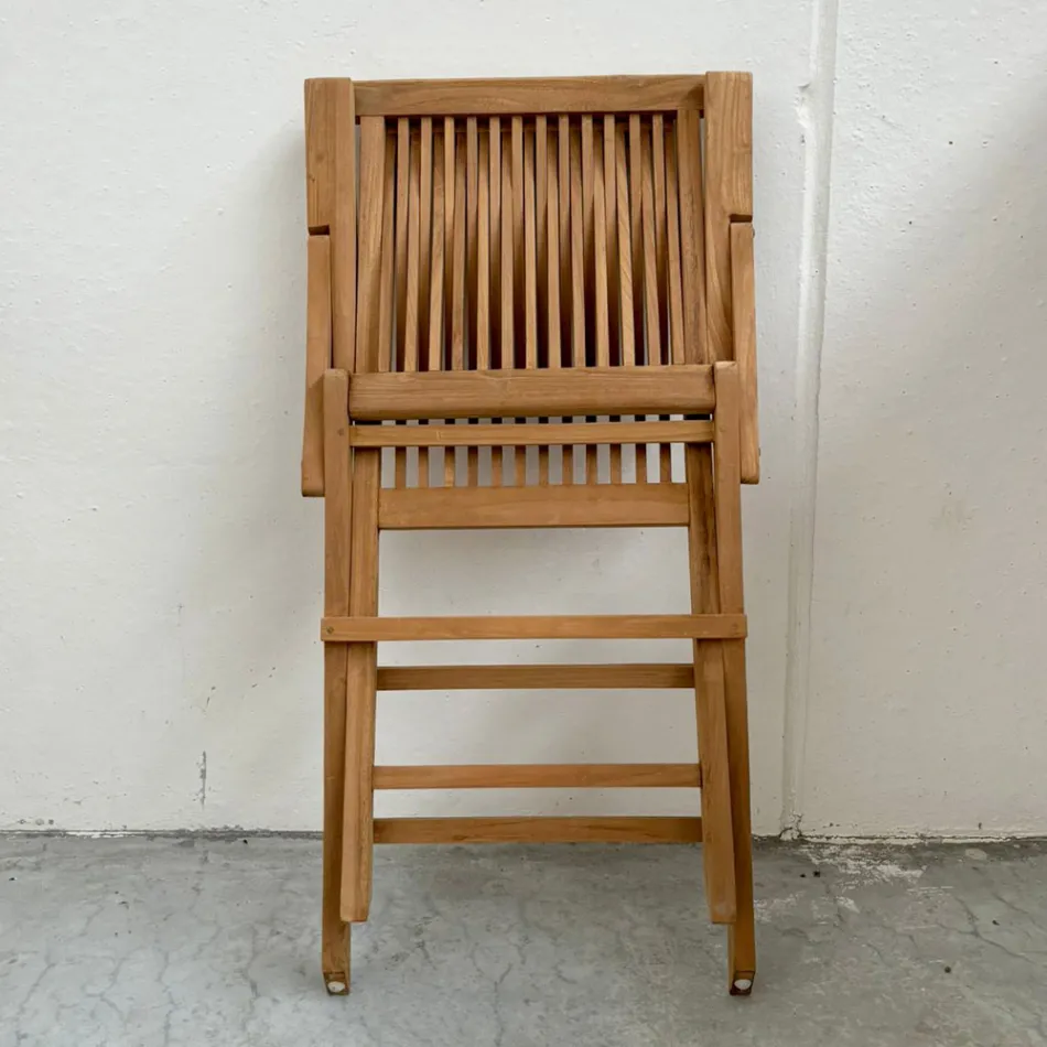 Składane krzesło ogrodowe z drewna tekowego z podłokietnikami – Yggdrasil Viadurini