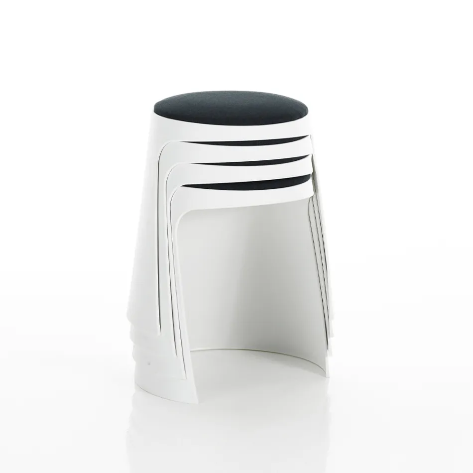 Zestaw 2 stołków z polipropylenu i siedziska z tkaniny – Anchois Viadurini