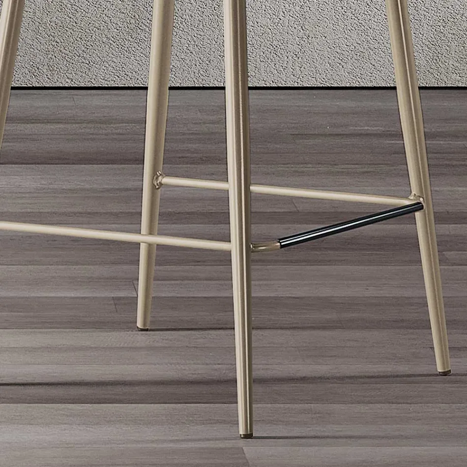 Stołek z metalowymi nogami i siedziskiem z tkaniny skorupowej Made in Italy - Hinata Viadurini