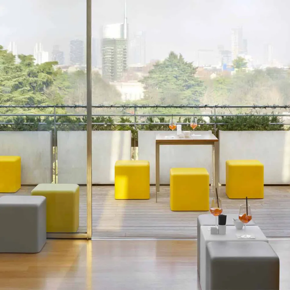 Miękki stolik z poliuretanu w kształcie kostki Slide Cube wykonany w technologii Italic Viadurini