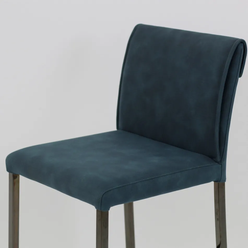 Stołek do salonu ze sztucznej skóry i struktury z niklu Made in Italy - Cleto Viadurini