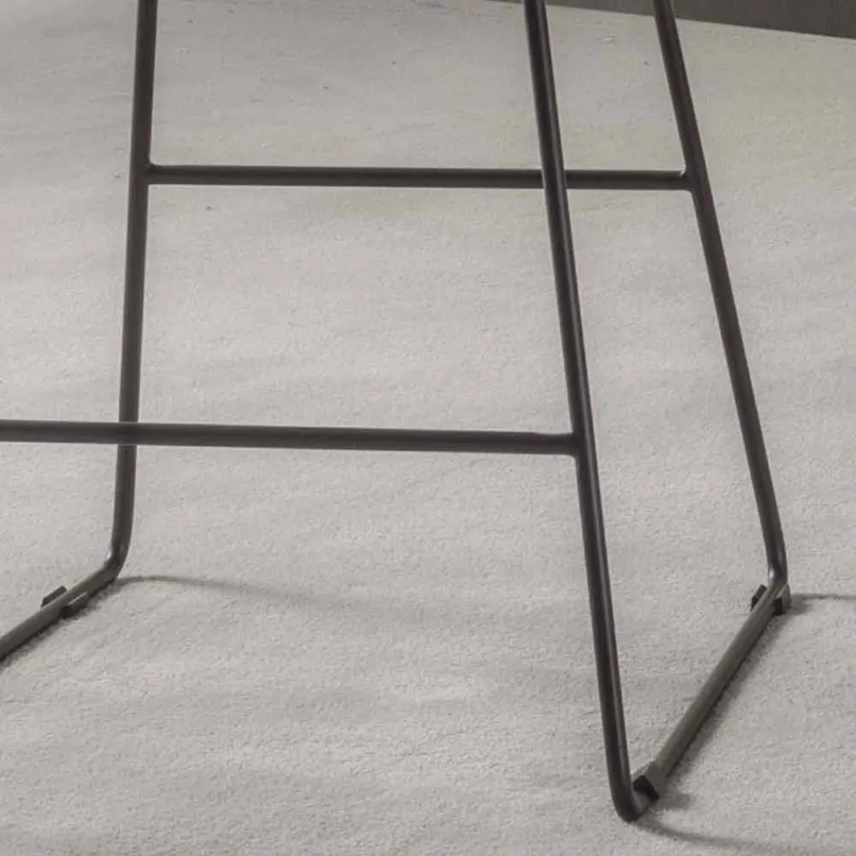 Taboret o nowoczesnym designie z malowanymi metalowymi saniami - Ines Viadurini