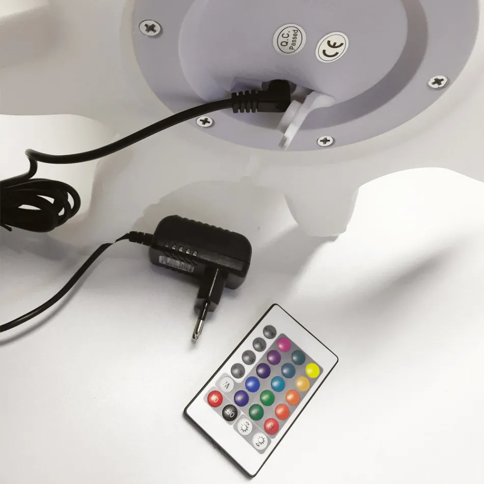 Taboret ogrodowy z akumulatorem w kształcie psa z polipropylenu - Ardea Viadurini