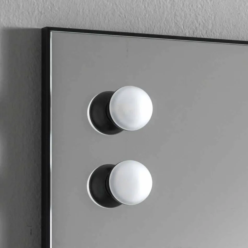 Lustro ścienne z 2 żarówkami i czarną aluminiową ramą Made in Italy - Frame Viadurini