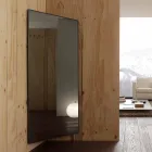 Lustro ścienne z otwieranymi drzwiami i wieszakami na ubrania Made in Italy - Boro Viadurini