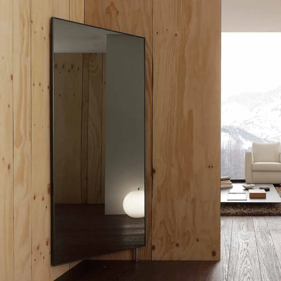 Lustro ścienne z otwieranymi drzwiami i wieszakami na ubrania Made in Italy - Boro Viadurini