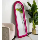 Lustro ścienne z MDF pokryte aksamitem z łukowatym blatem - Jessica Viadurini