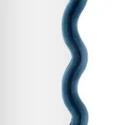 Lustro ścienne z płyty MDF pokrytej aksamitem z falistymi liniami - Sheldon Viadurini