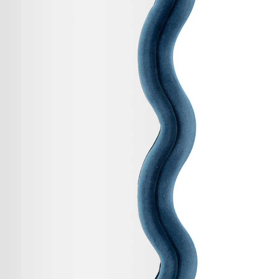 Lustro ścienne z płyty MDF pokrytej aksamitem z falistymi liniami - Sheldon Viadurini