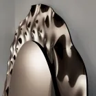 Okrągłe lustro z falistą szklaną ramą, wyprodukowane we Włoszech - Adelma Viadurini