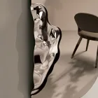 Lustro w kształcie prostokąta z falistą wstawką szklaną, wyprodukowane we Włoszech - Adelasia Viadurini