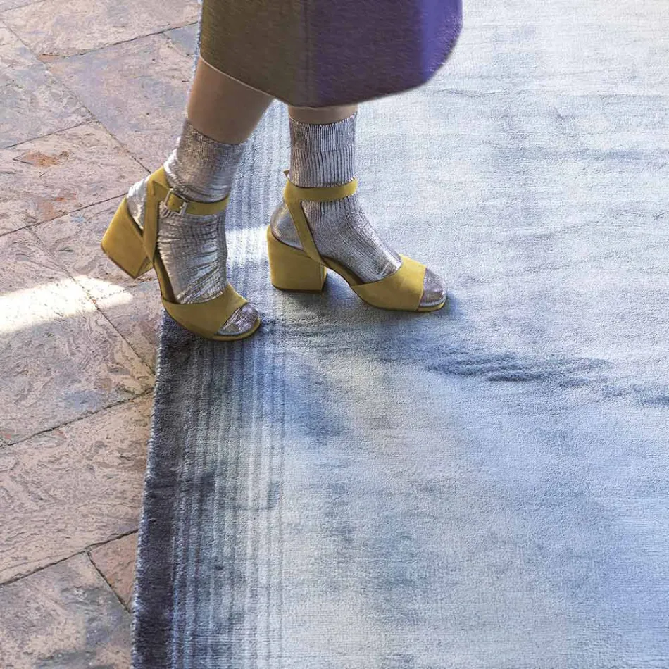 Ręcznie robiony dywan do salonu z wysokiej jakości wiskozy tkanej w Indiach – Bonnet Viadurini