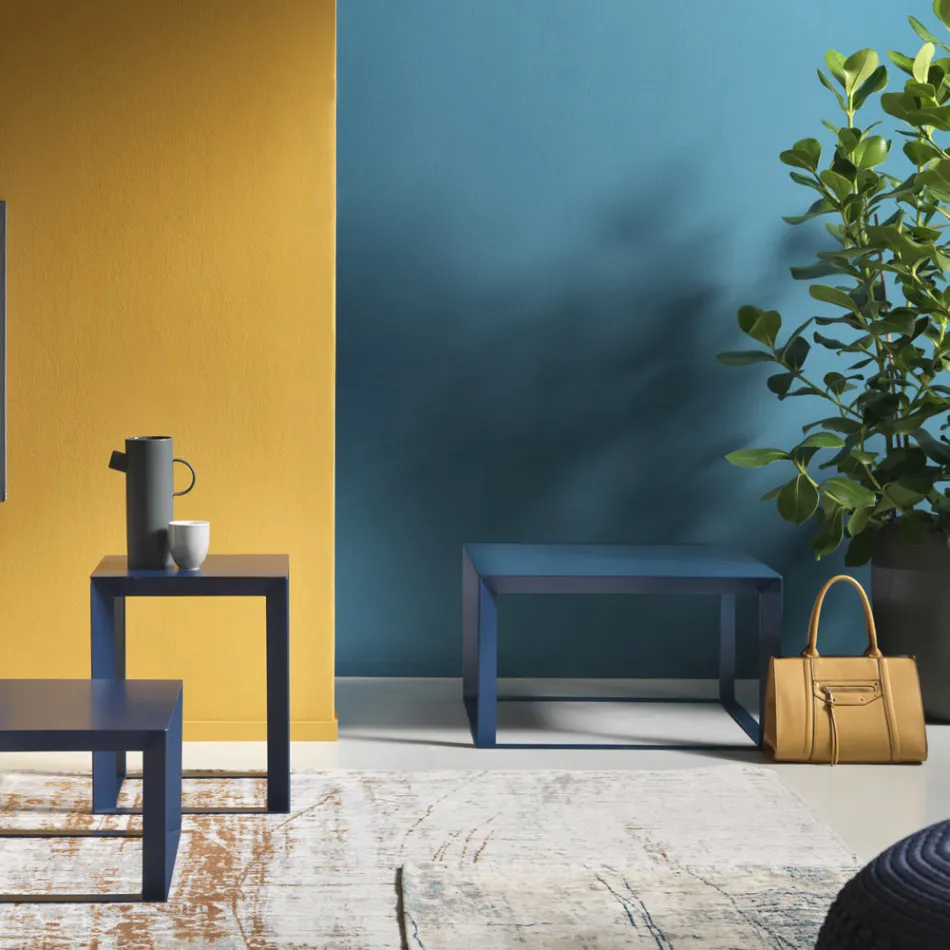 Metalowy stolik kawowy o kwadratowym kształcie w 2 rozmiarach - Josyane Viadurini