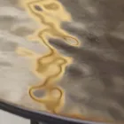 Stolik kawowy ze szklanym blatem i metalową podstawą Made in Italy - Batulla Viadurini