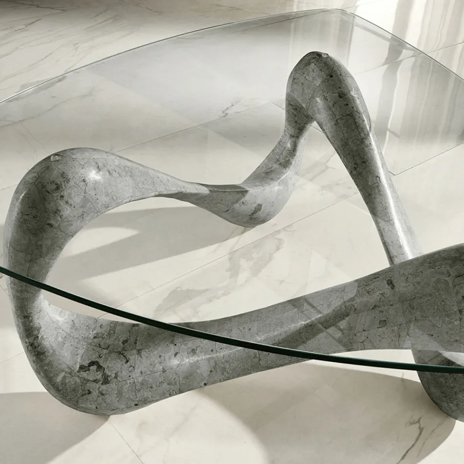 Stolik kawowy ze szklanym blatem i podstawą z kamienia kopalnego - Kalifornia Viadurini