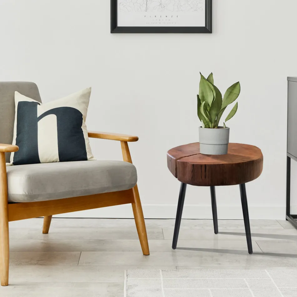 Stolik kawowy do salonu z metalowymi nogami i blatem z litego drewna - Sardynia Viadurini