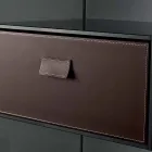 Stolik nocny lub stolik nocny w przydymionym szkle ze skórzaną szufladą - Linzy Viadurini