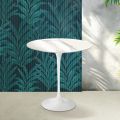 Stolik kawowy Saarinen Tulip H 52 cm z błyszczącej ceramiki Statuario Florim w kolorze szkarłatnym
