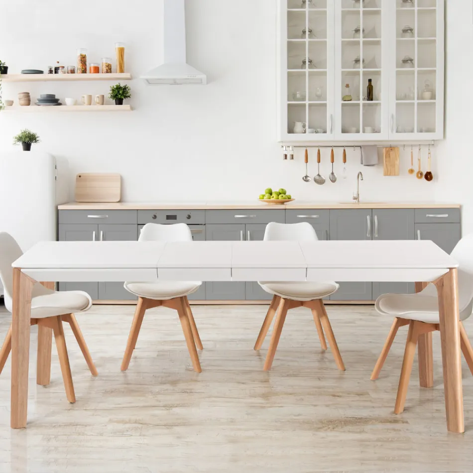 Stół rozkładany do 180 cm z nogami z litego dębu i drewna w kolorze rutenu Viadurini