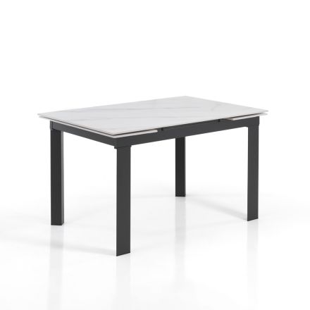 Stół rozkładany do 180 cm w wykończeniu białego marmuru - Brotola Viadurini