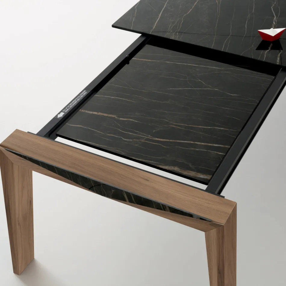 Stół rozkładany do 2,4 m z litego drewna i blatu ceramicznego - Antares Viadurini