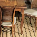 Rozkładany stół do 200 cm z 4 krzesłami z drewna Bassano Made in Italy - bursztyn Viadurini