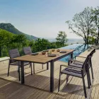 Stół rozkładany do 200 cm z blatem z drewna tekowego - wykończenie Bobel Viadurini