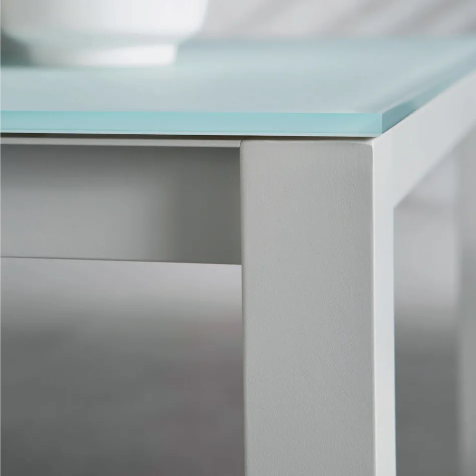 Stół ogrodowy z malowaną aluminiową konstrukcją i szklanym blatem - Salim Viadurini