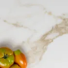 Stół ogrodowy z naturalnego drewna tekowego i ceramicznego blatu - Artes Viadurini